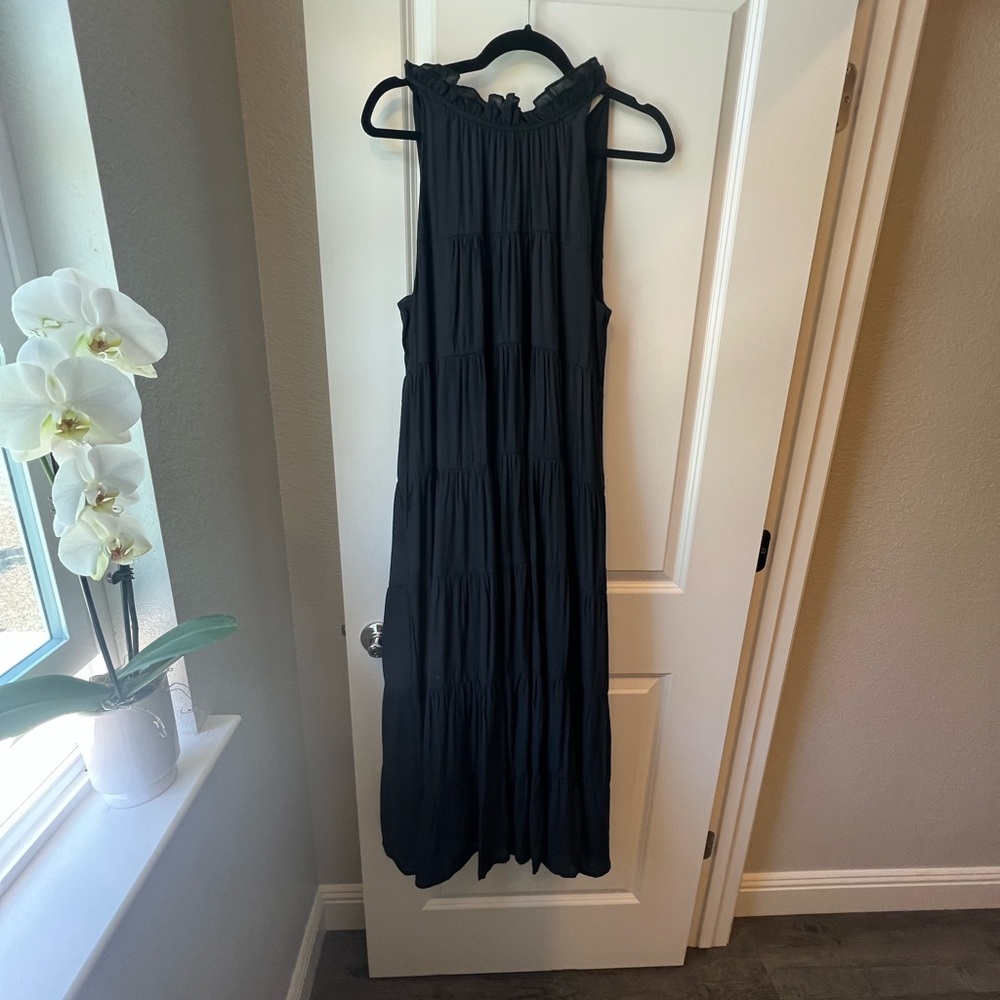 Entro Black Pleated Halter Maxi Dress